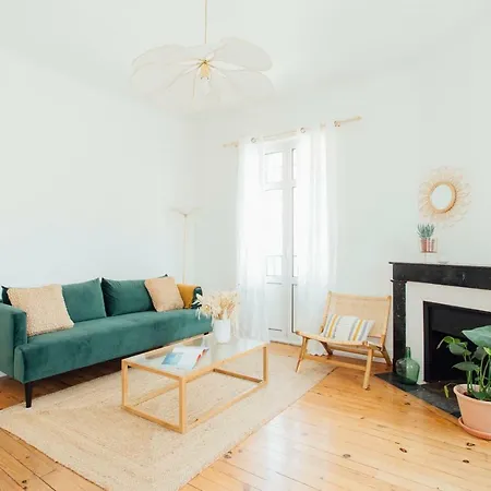 Coachella Vintage Apartment In The Heart Of Saint-Charles Biarritz