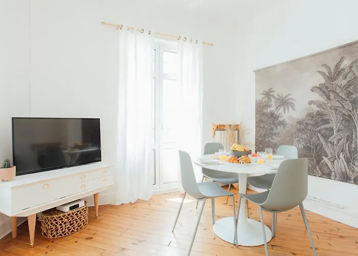 Coachella Vintage Chic In The Heart Of St Charles Apartament