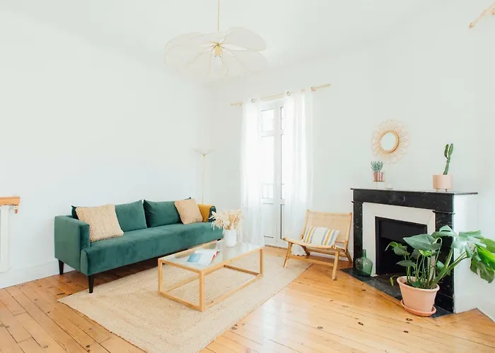 Coachella Vintage Chic In The Heart Of St Charles Biarritz